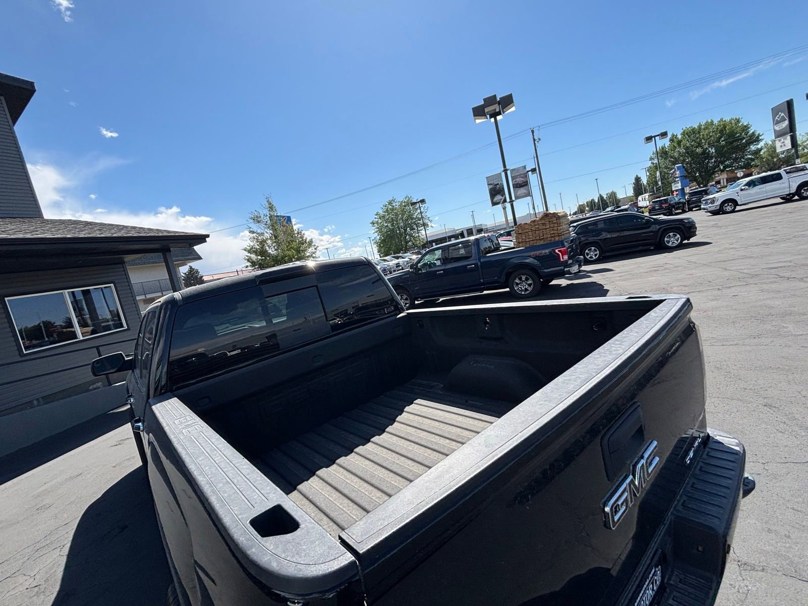 Used 2017 GMC Sierra 1500 Denali AWD/4WD image 5