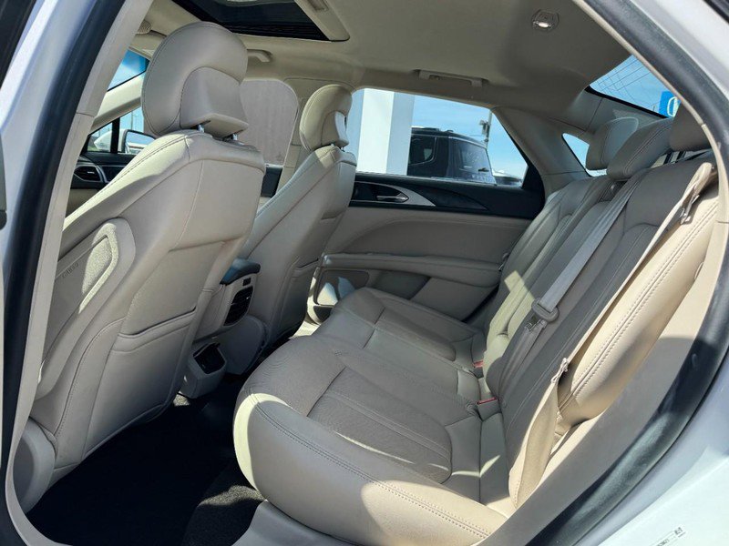 Used 2019 Lincoln MKZ Reserve image 12