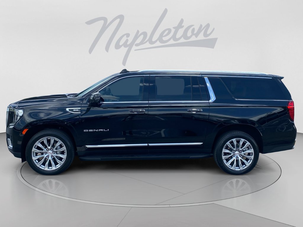 Used 2024 GMC Yukon XL Denali AWD/4WD image 4