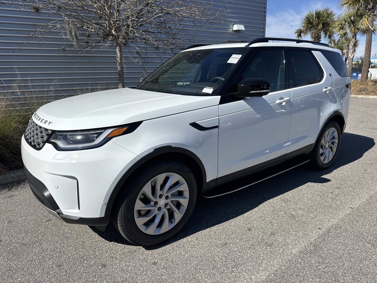 New 2026 Land Rover Discovery S AWD/4WD image 1