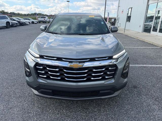 Used 2026 Chevrolet Equinox LT FWD image 3