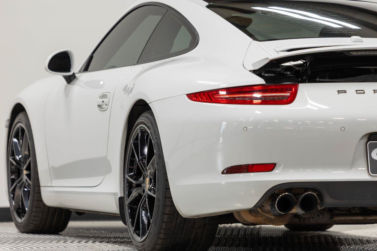 Used 2013 Porsche 911 Carrera RWD image 15