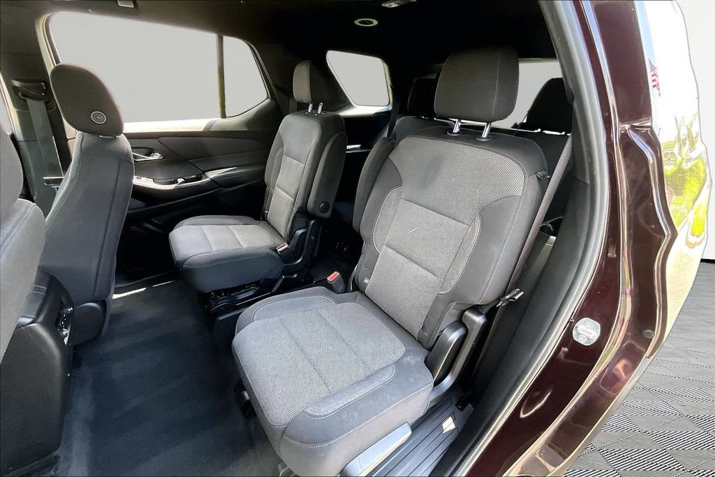 Used 2023 Chevrolet Traverse LT AWD/4WD image 19