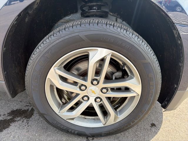 Used 2017 Chevrolet Equinox Premier w/ Enhanced Convenience Package image 4