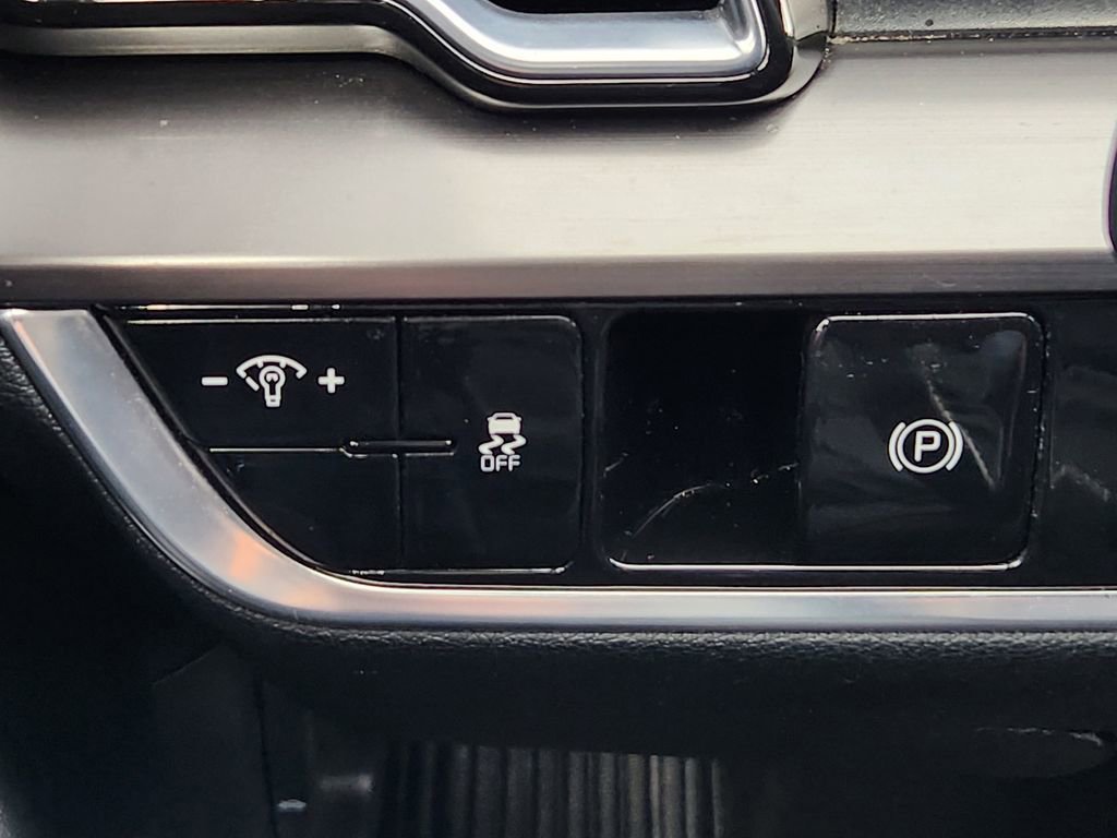 Used 2023 Kia Sportage EX image 21