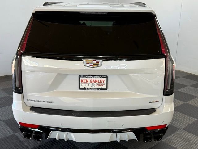 Used 2023 Cadillac Escalade V image 10