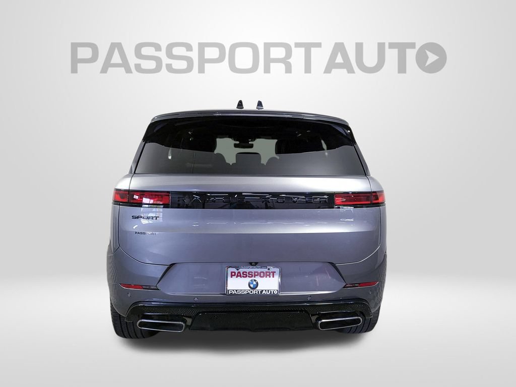 Used 2025 Land Rover Range Rover Sport Dynamic SE AWD/4WD image 6