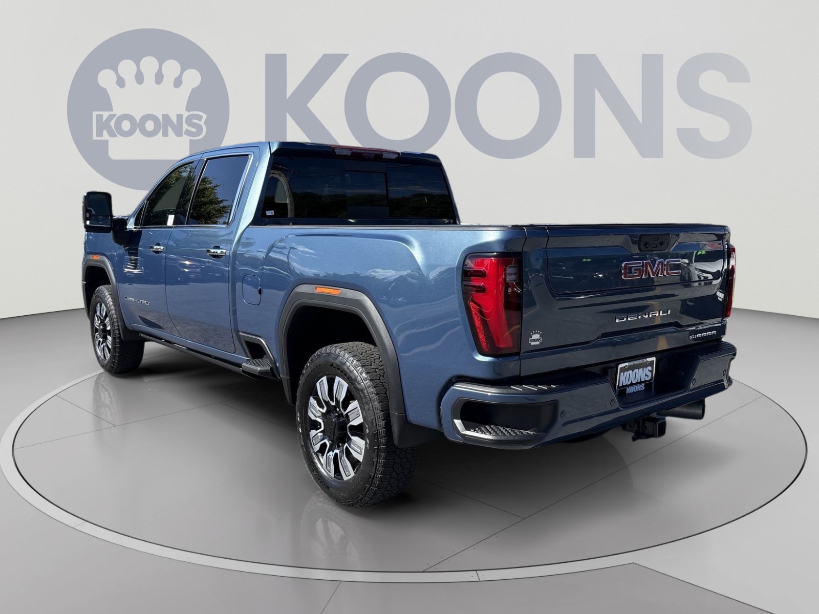 Used 2024 GMC Sierra 2500 Denali w/ Denali Reserve Package AWD/4WD image 4
