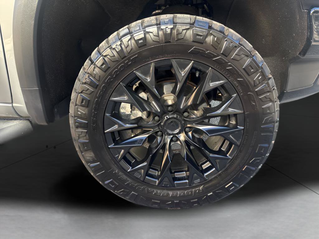 Used 2024 Chevrolet Silverado 1500 ZR2 AWD/4WD image 4