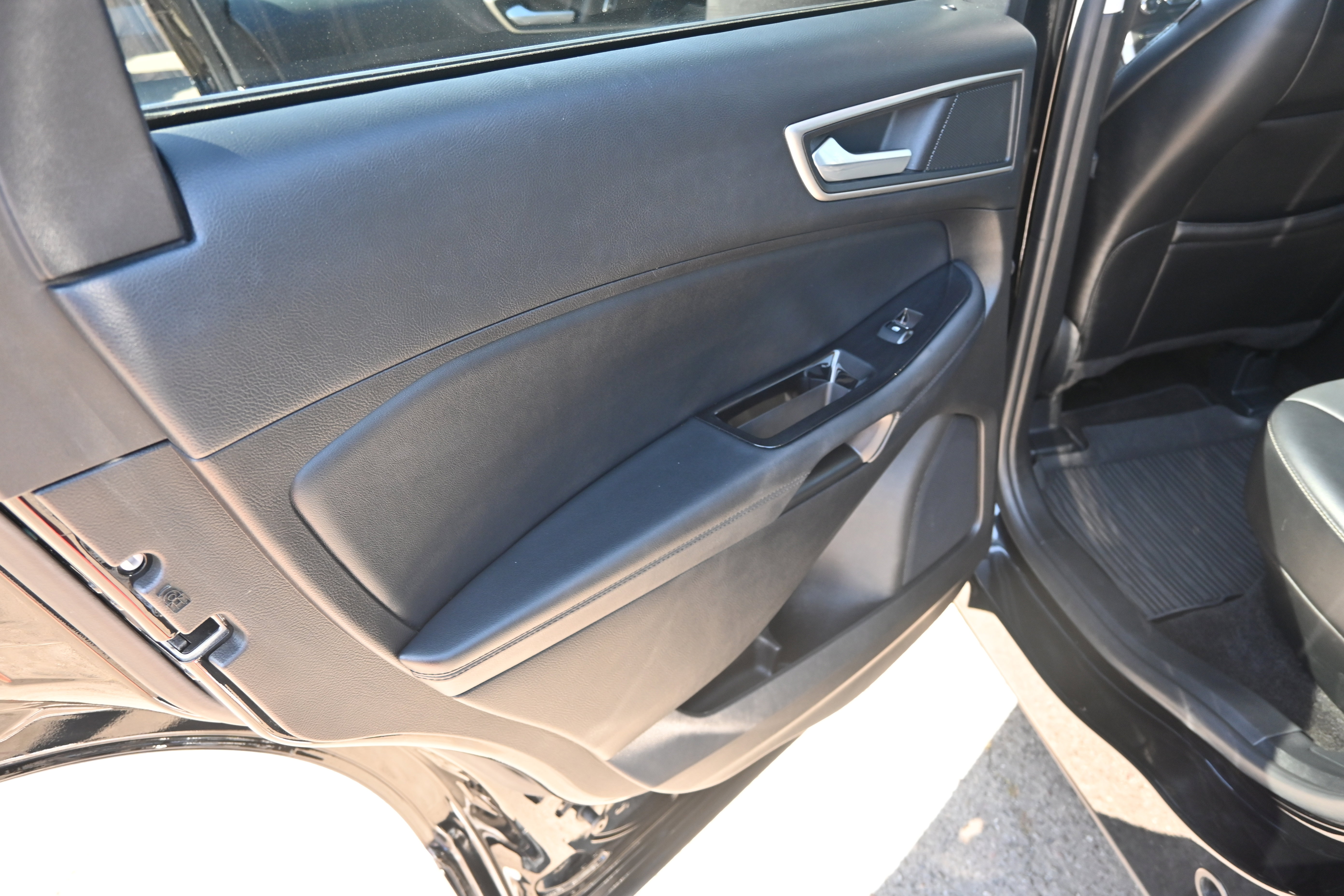 Used 2017 Ford Edge SEL w/ Equipment Group 201A image 25