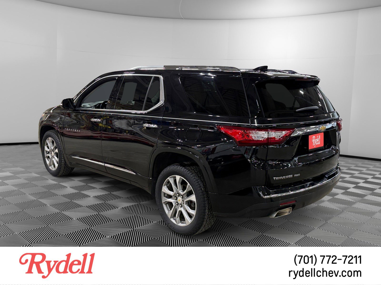 Used 2019 Chevrolet Traverse Premier image 2