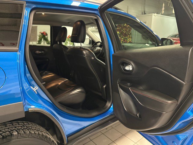 Used 2020 Jeep Cherokee Trailhawk w/ Cold Weather Group image 26