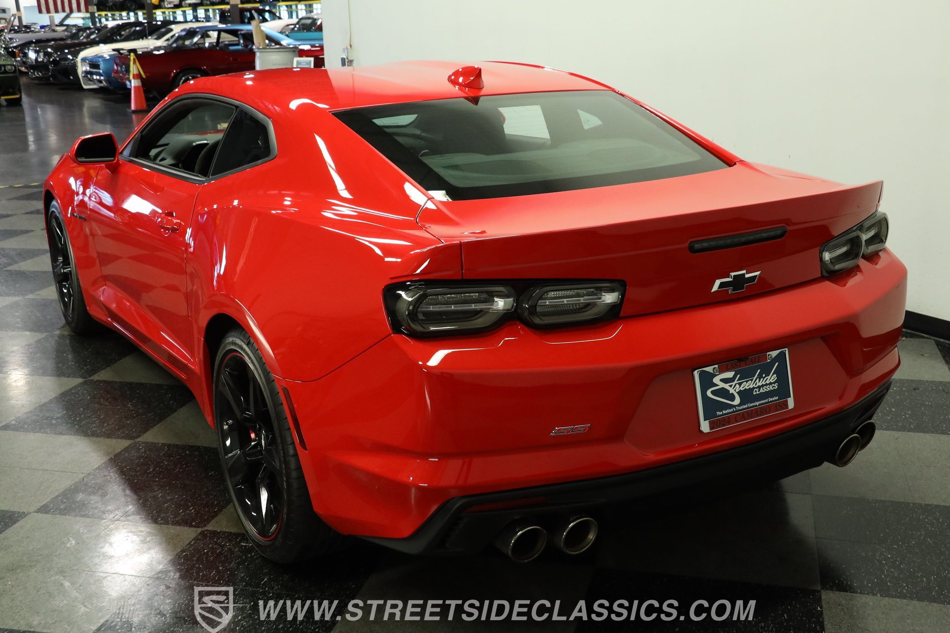 Used 2024 Chevrolet Camaro SS RWD image 8