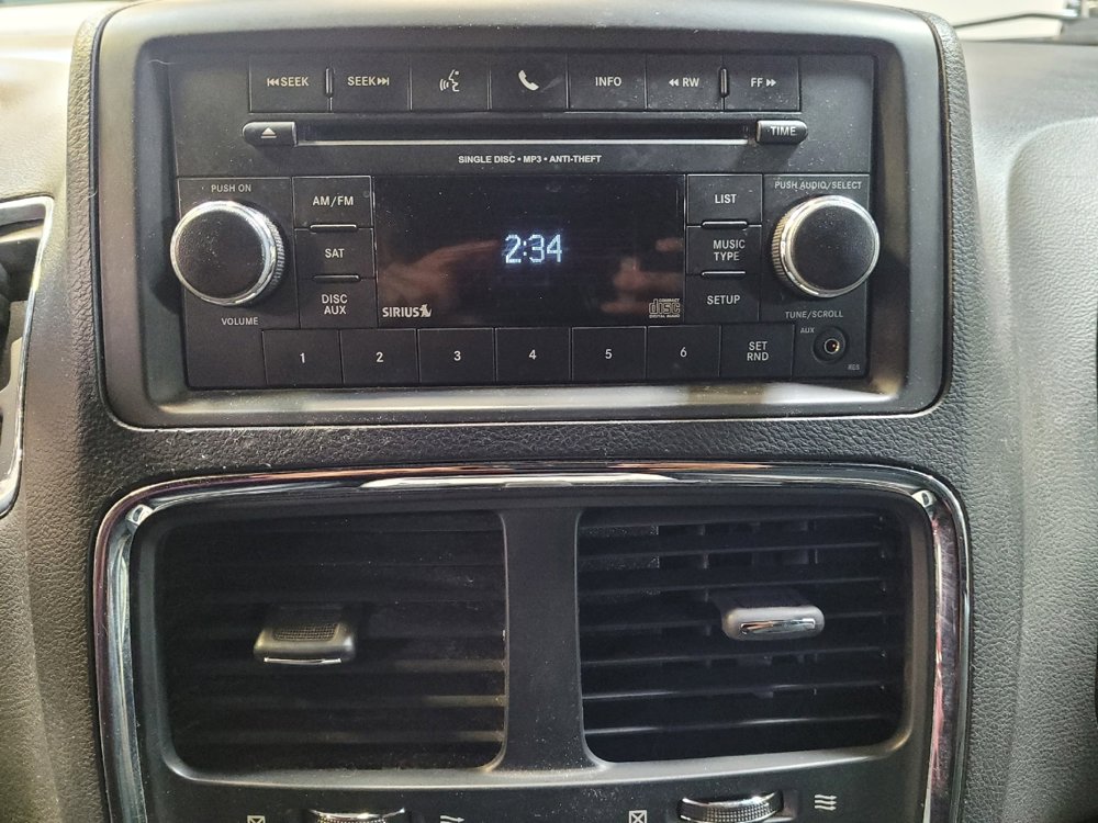 Used 2017 Dodge Grand Caravan SXT FWD image 25