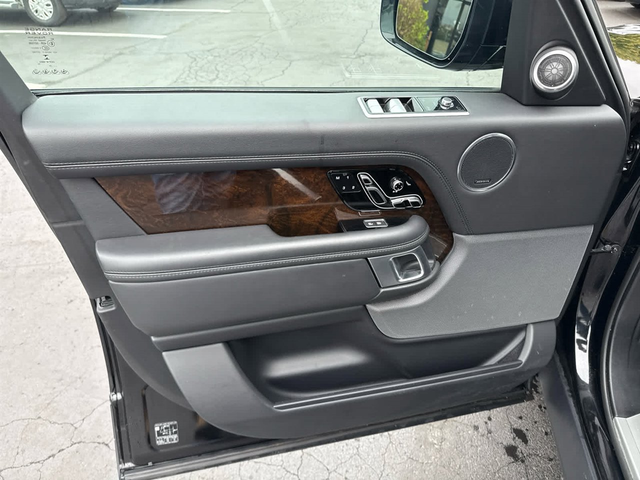 Used 2022 Land Rover Range Rover Westminster Edition image 23