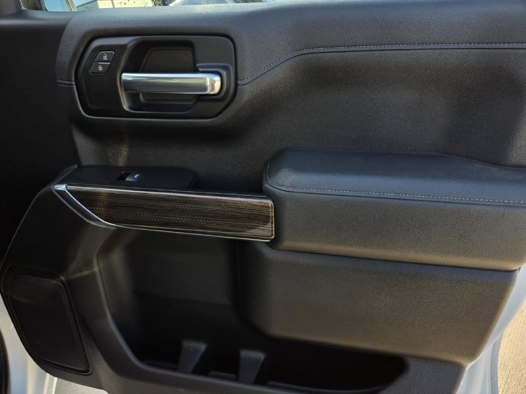 Used 2019 Chevrolet Silverado 1500 LT w/ Texas Edition RWD image 9