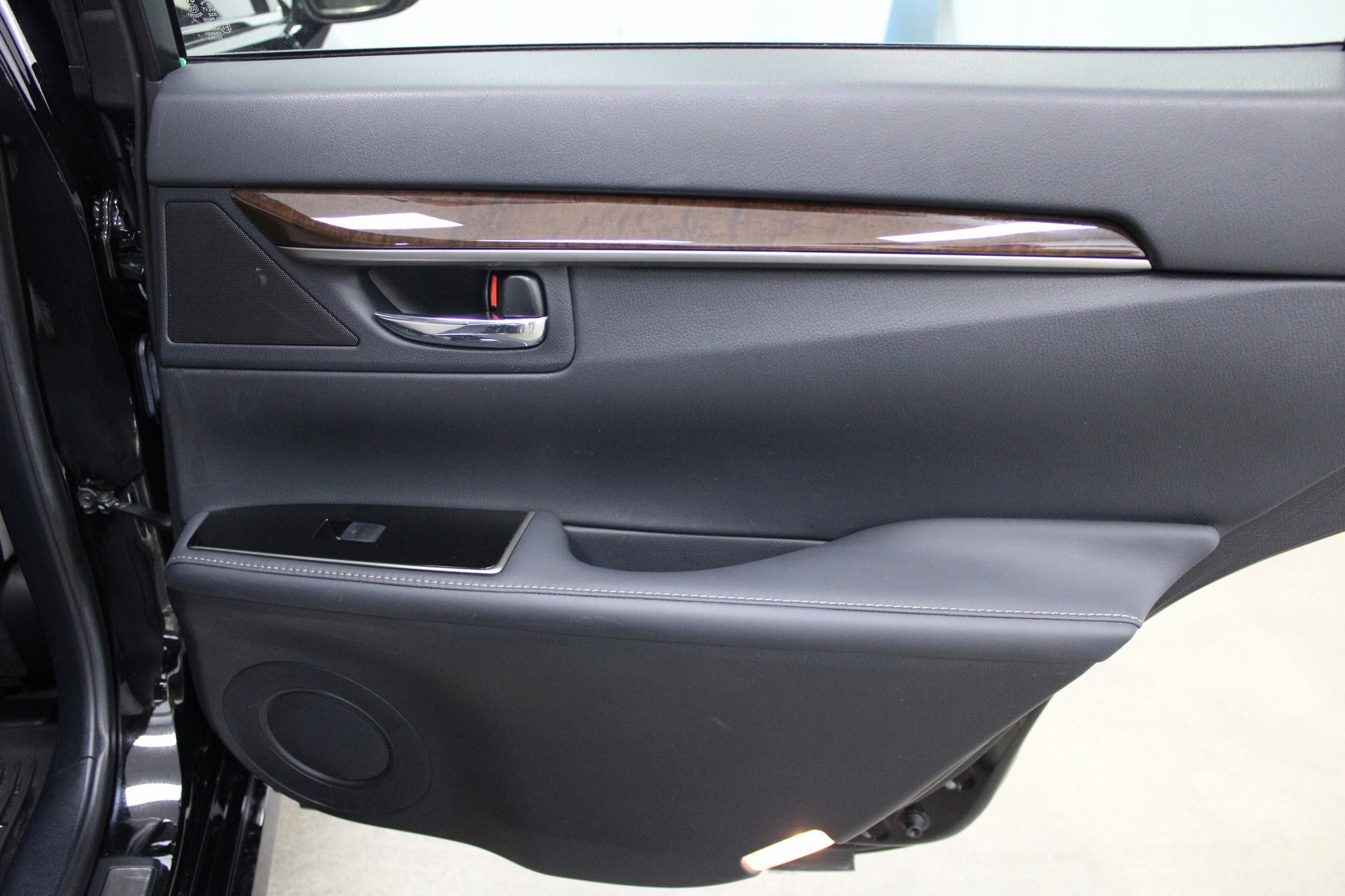 Used 2018 Lexus ES 300h image 24