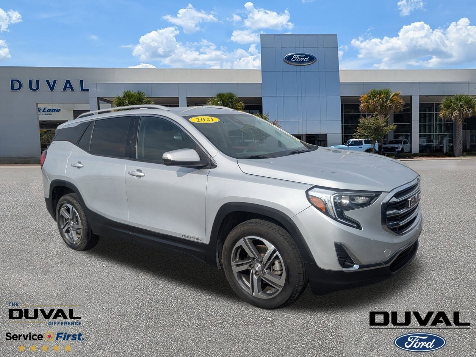 Used 2021 GMC Terrain SLT image 1