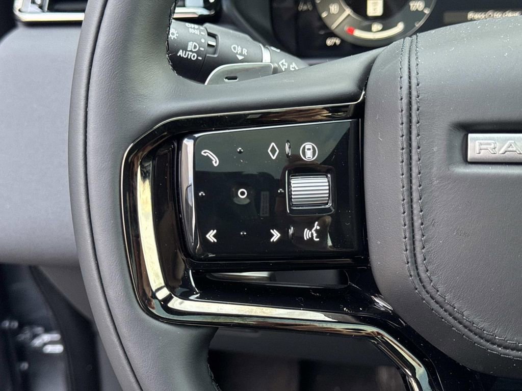 New 2026 Land Rover Range Rover Velar S AWD/4WD image 30