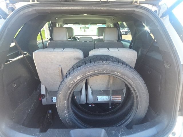 Used 2012 Ford Explorer XLT FWD image 9