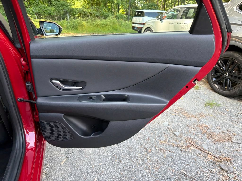 Certified 2023 Hyundai Elantra Limited w/ Cargo Package FWD image 12