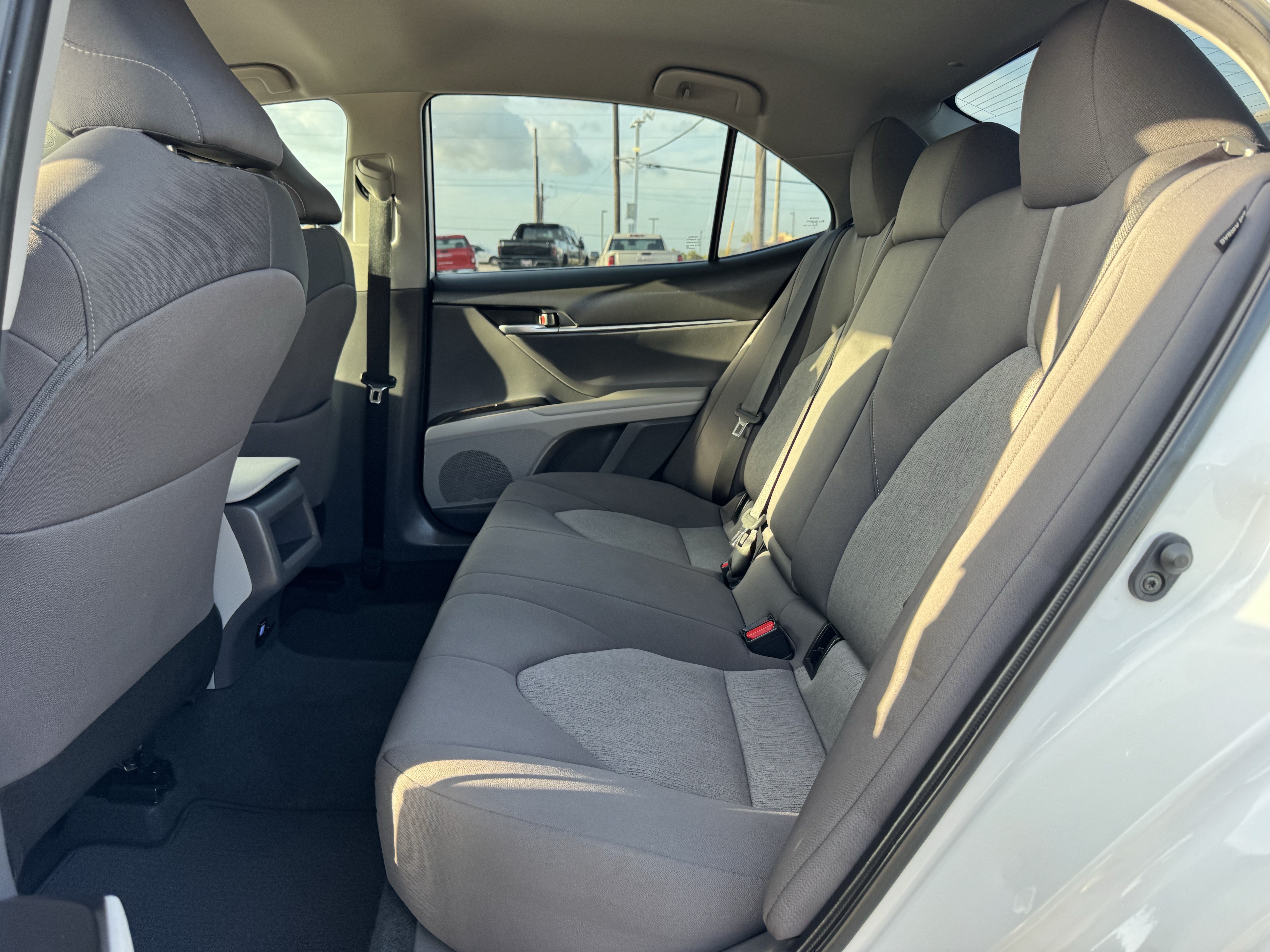 Used 2023 Toyota Camry LE FWD image 24