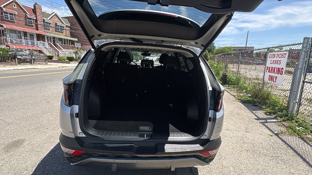 Used 2023 Hyundai Tucson Limited AWD/4WD image 32