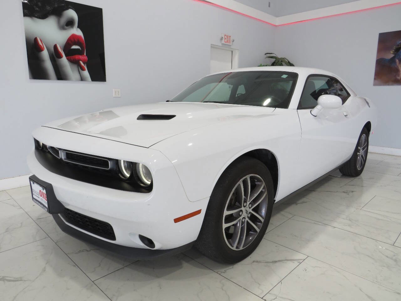 Used 2019 Dodge Challenger SXT AWD/4WD image 7
