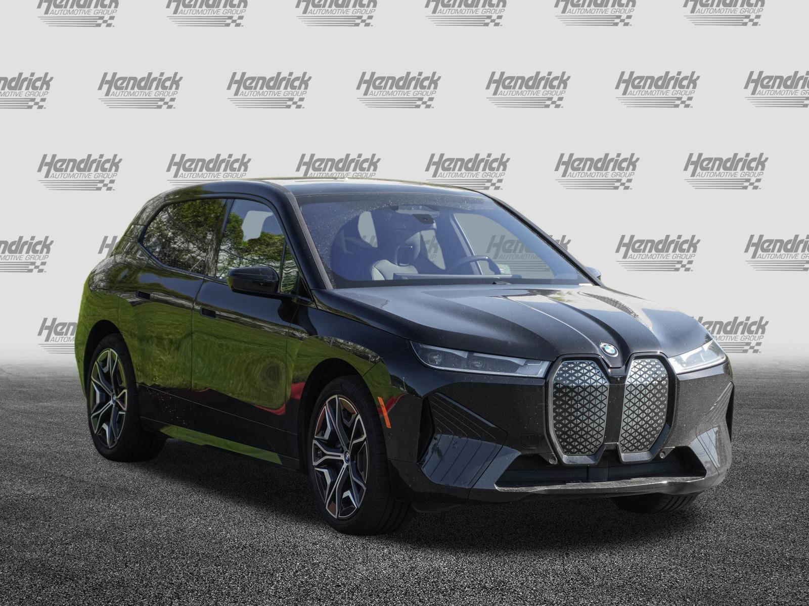 Certified 2024 BMW iX xDrive50 w/ Premium Package AWD/4WD image 2