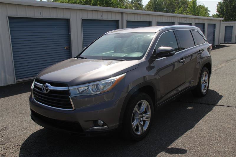 Used 2014 Toyota Highlander Limited FWD image 2