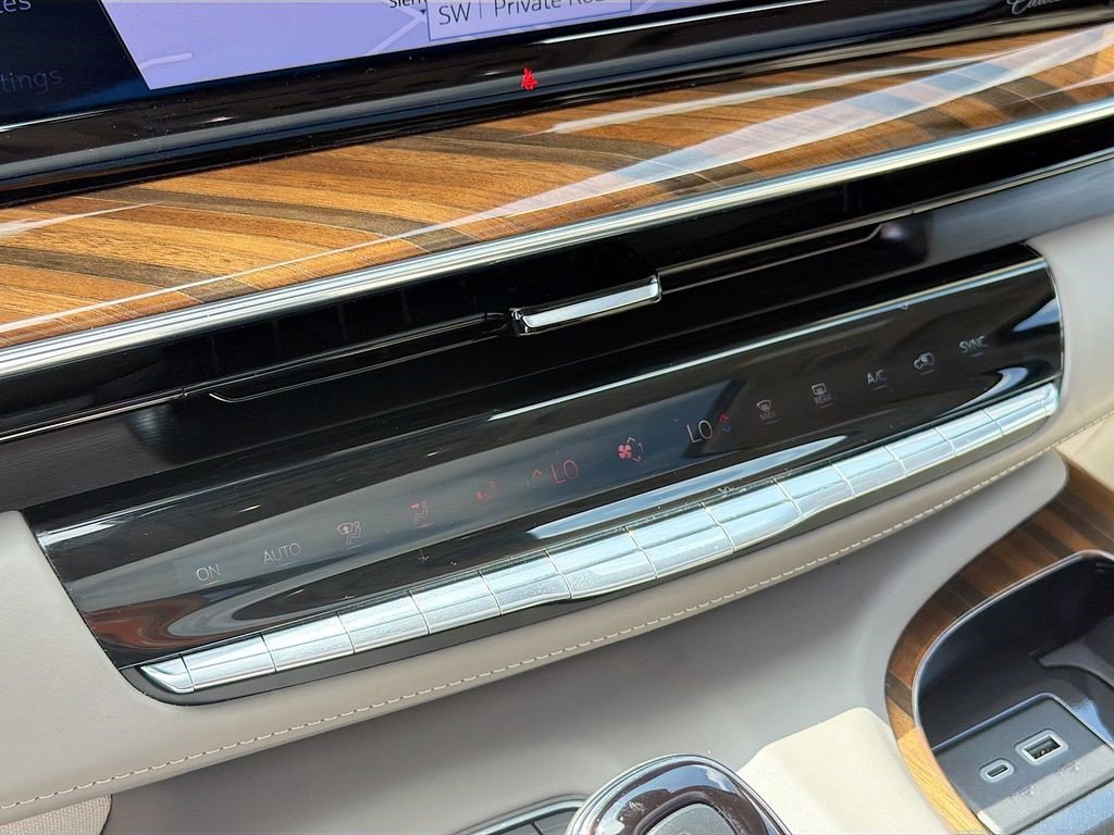 Certified 2024 Cadillac Escalade Sport Platinum w/ LPO, ONYX Package image 25