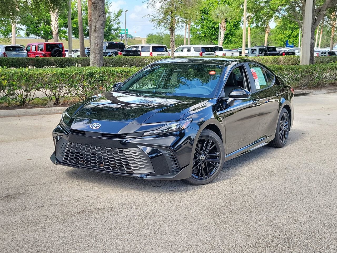 Used 2026 Toyota Camry SE image 1