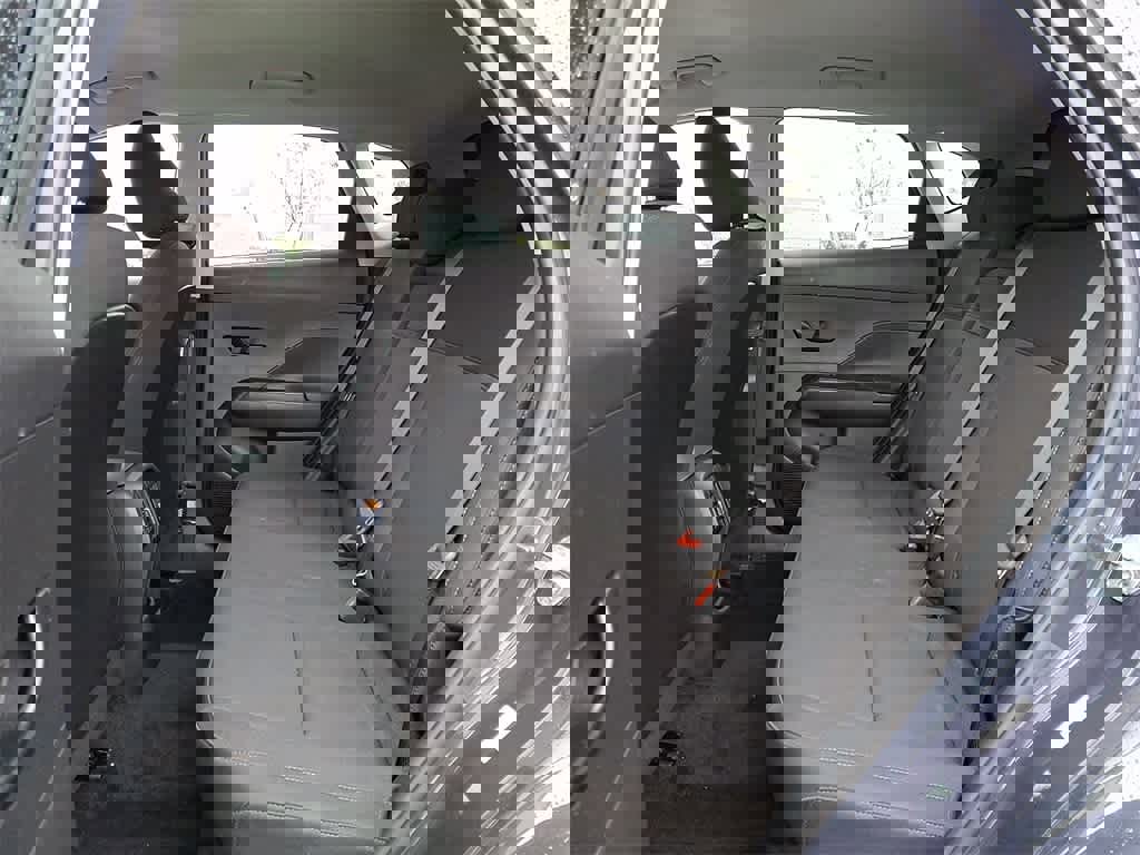 Used 2025 Hyundai Kona SEL image 10