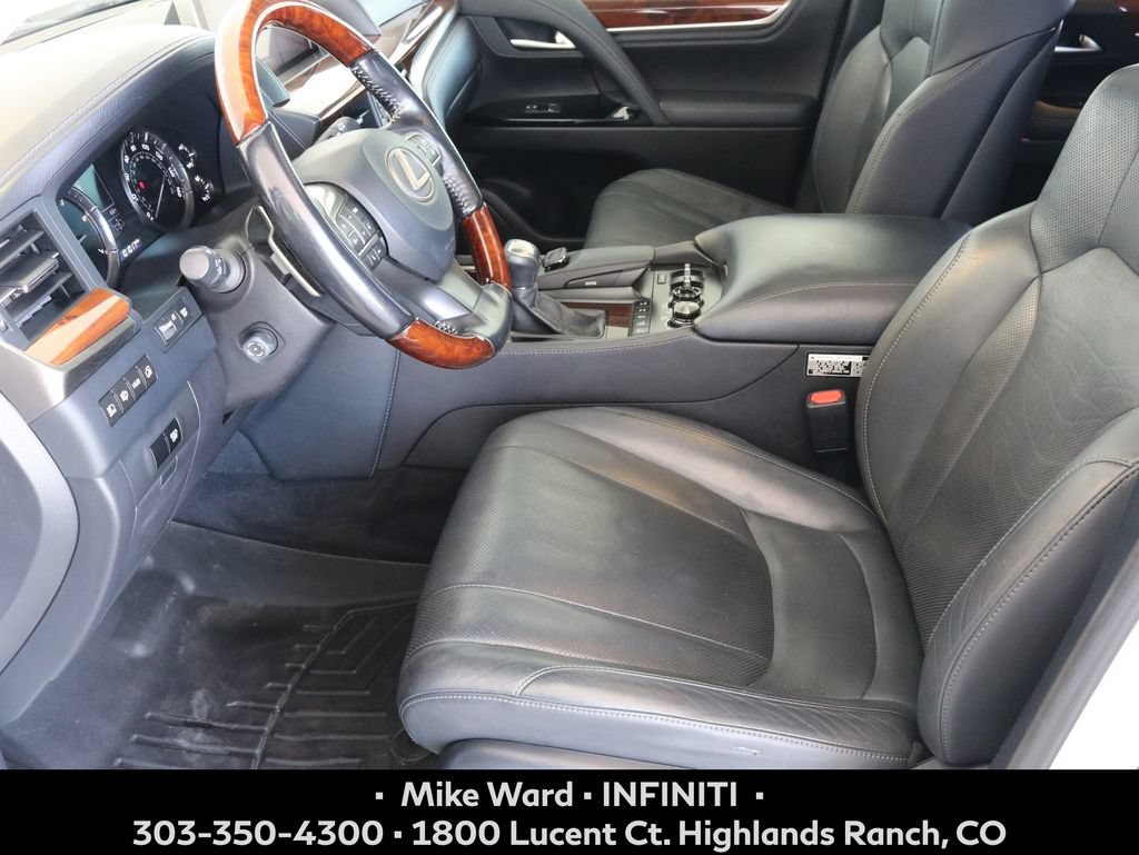 Used 2017 Lexus LX 570 4WD w/ Luxury Package image 6