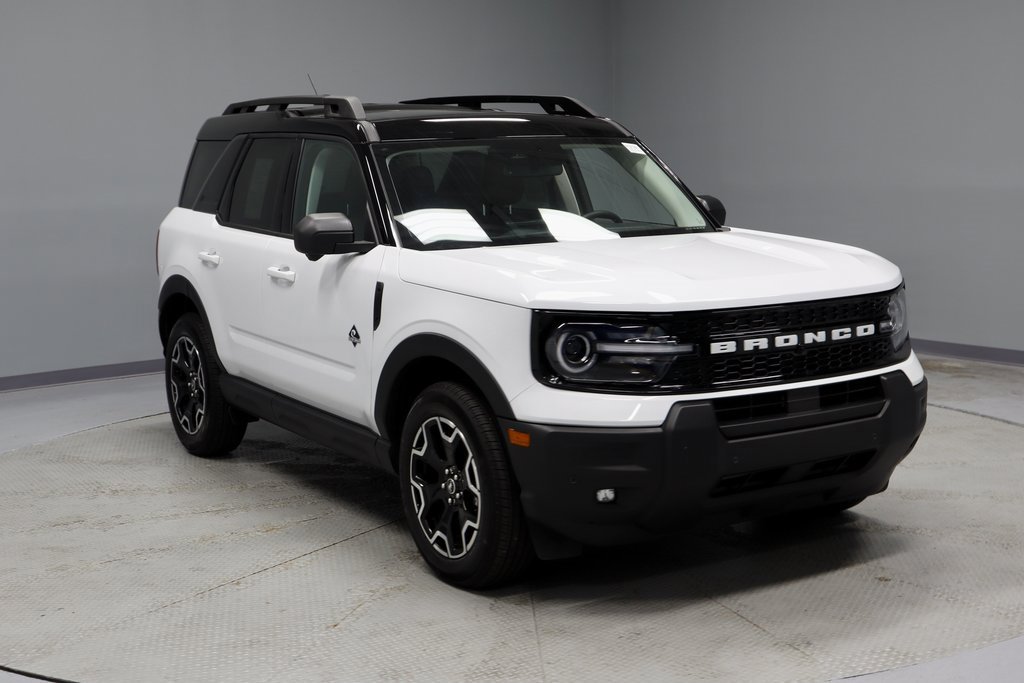 Certified 2025 Ford Bronco Sport Outer Banks w/ Outer Banks Tech Package+ image 1