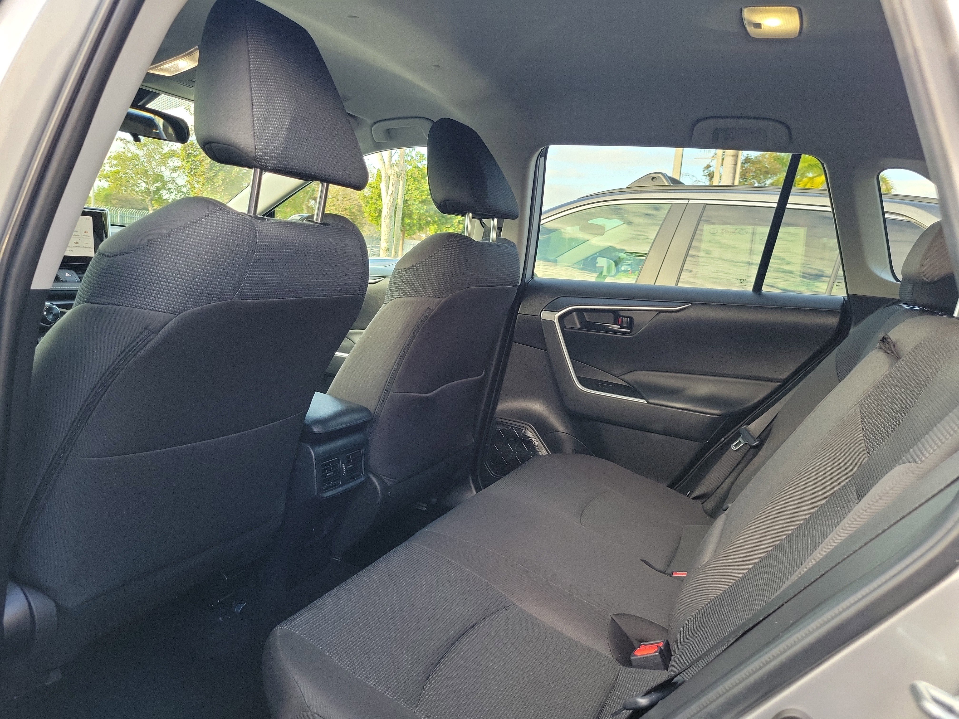 Used 2024 Toyota RAV4 LE image 9