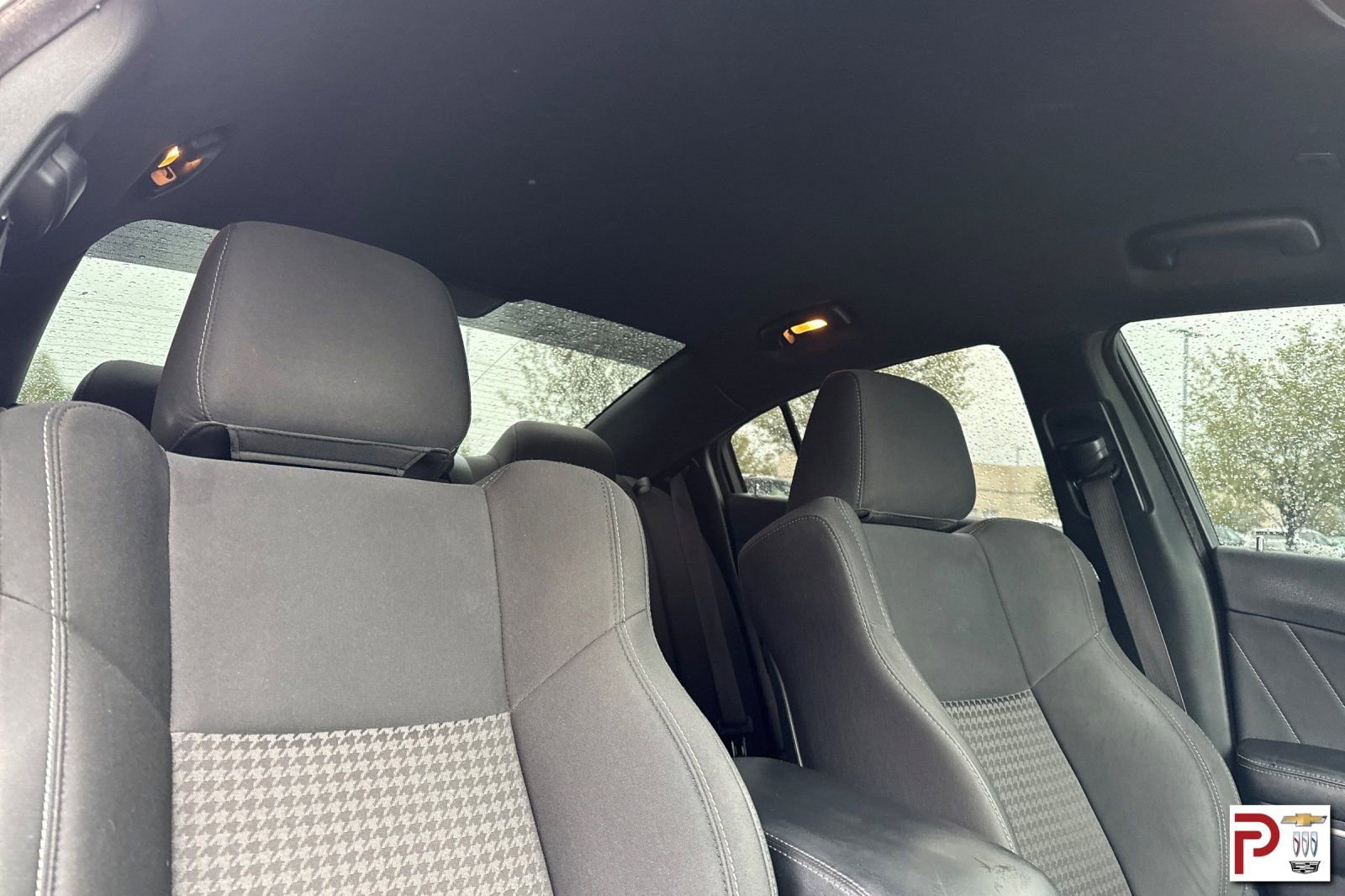 Used 2019 Dodge Charger R/T w/ Navigation & Travel Group image 18