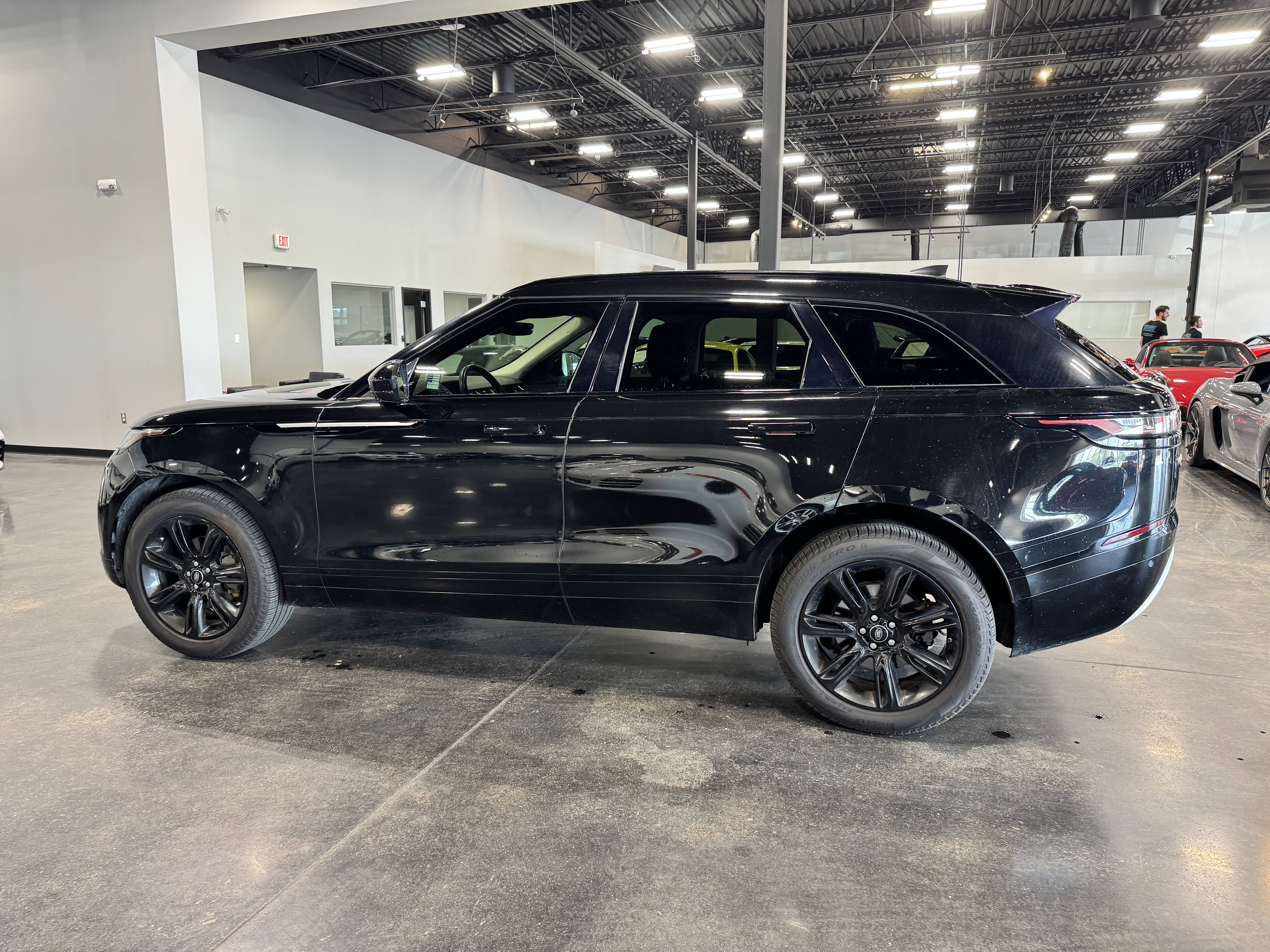 Used 2020 Land Rover Range Rover Velar S AWD/4WD image 21