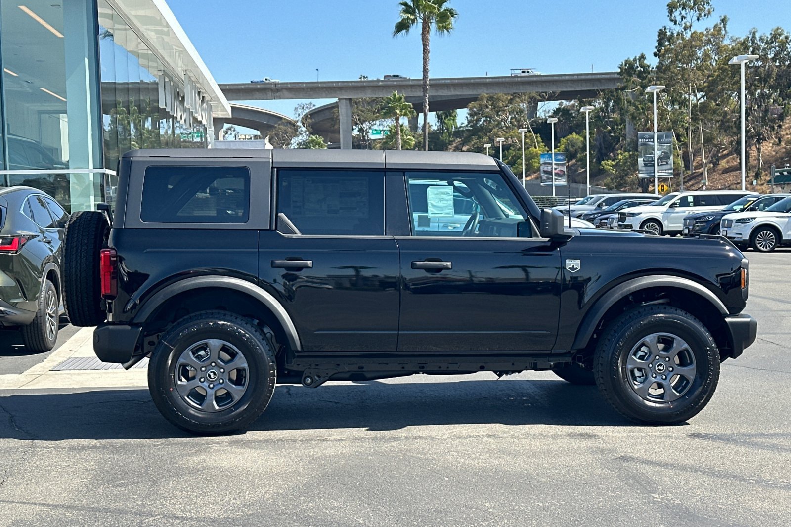New 2026 Ford Bronco Big Bend AWD/4WD image 2
