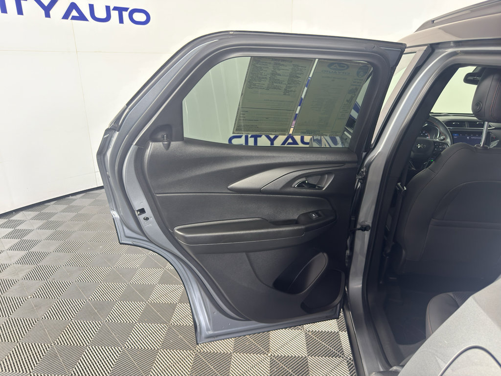 Used 2023 Chevrolet TrailBlazer RS w/ Convenience Package image 30