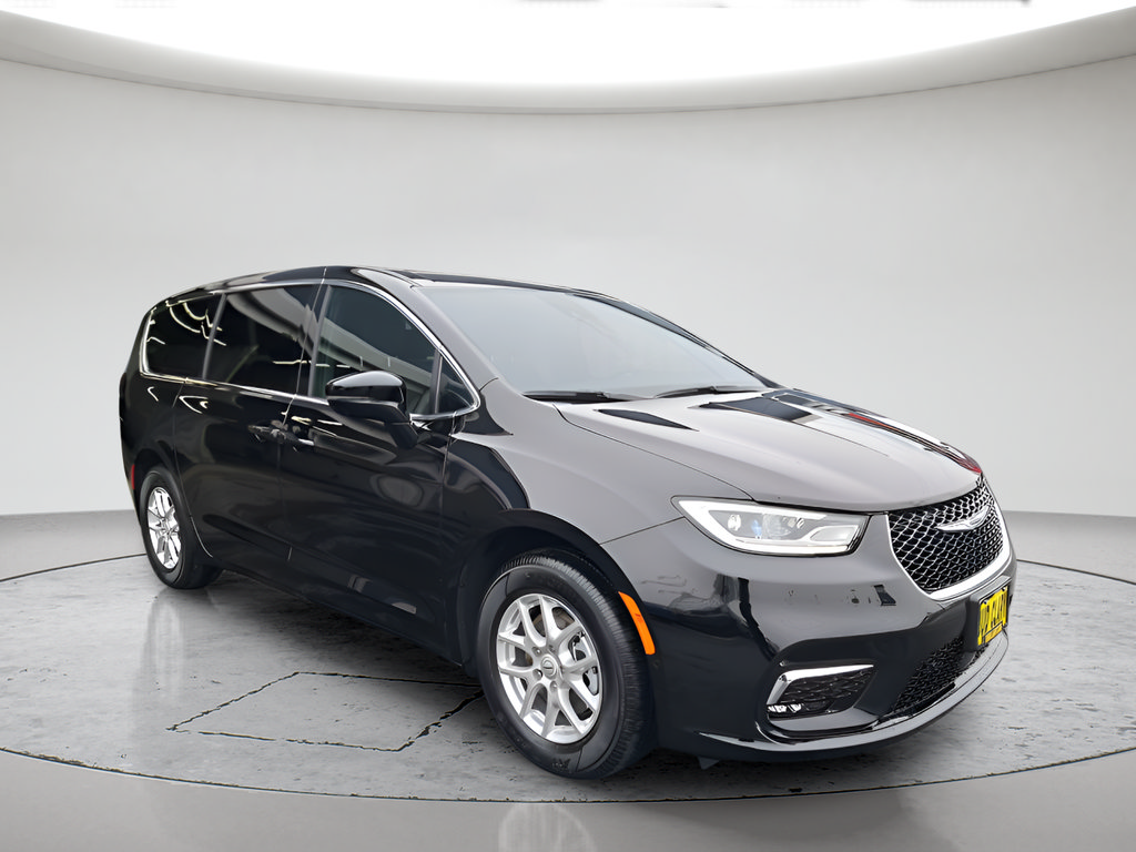 New 2026 Chrysler Pacifica Select