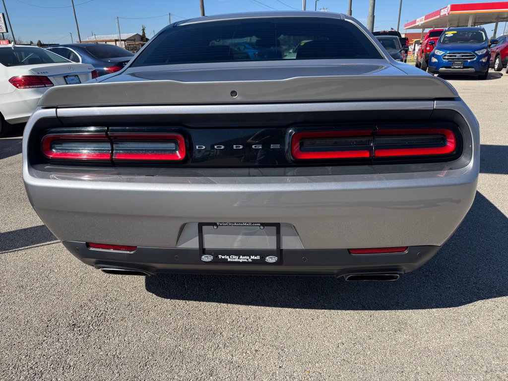Used 2016 Dodge Challenger R/T w/ Cold Weather Group image 7