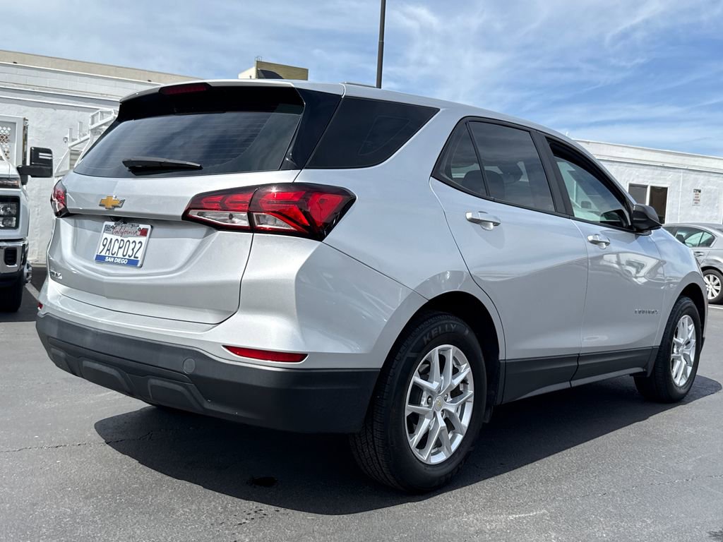 Used 2022 Chevrolet Equinox LS image 11