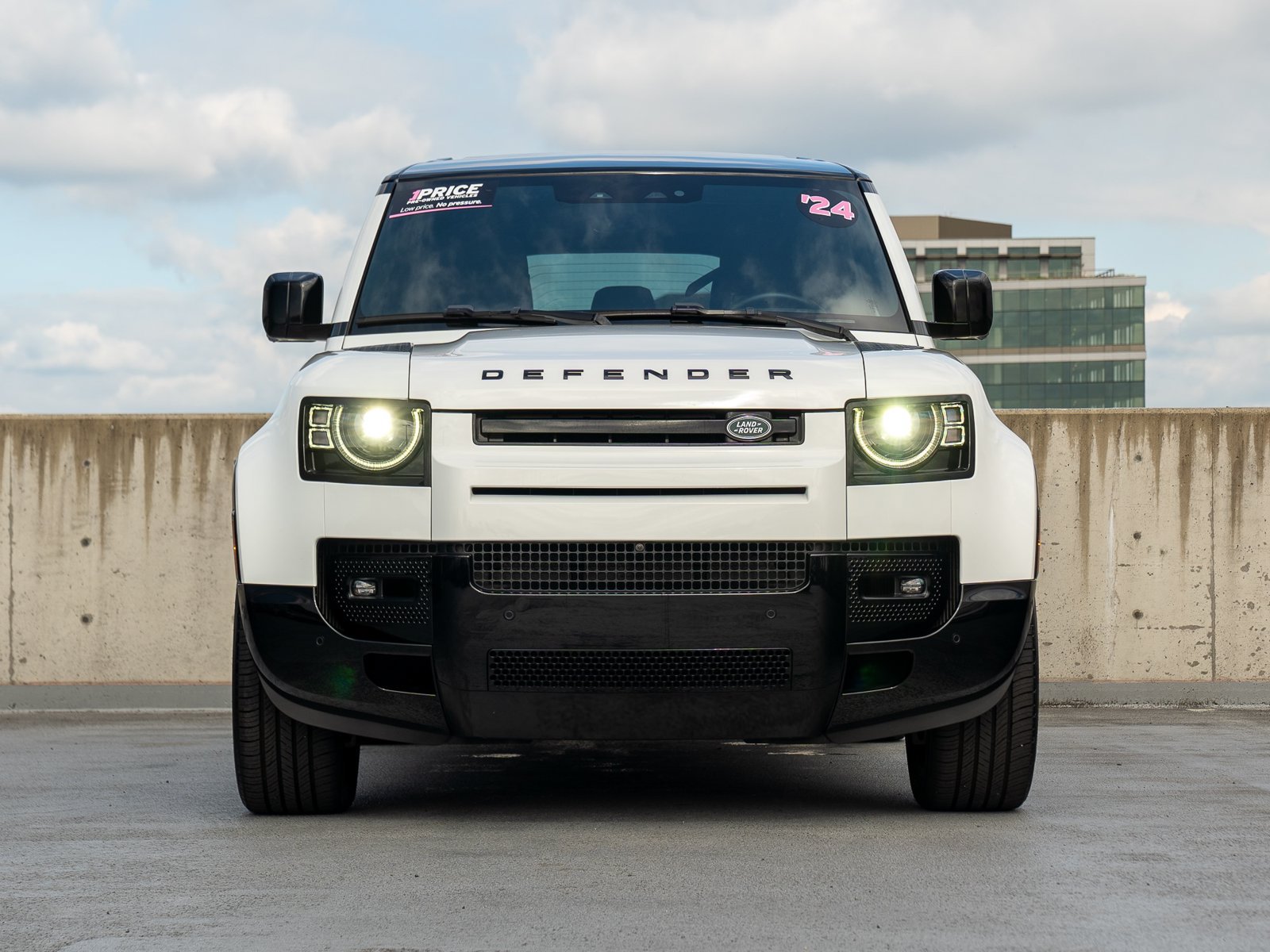 Used 2024 Land Rover Defender 110 X-Dynamic SE AWD/4WD video 2