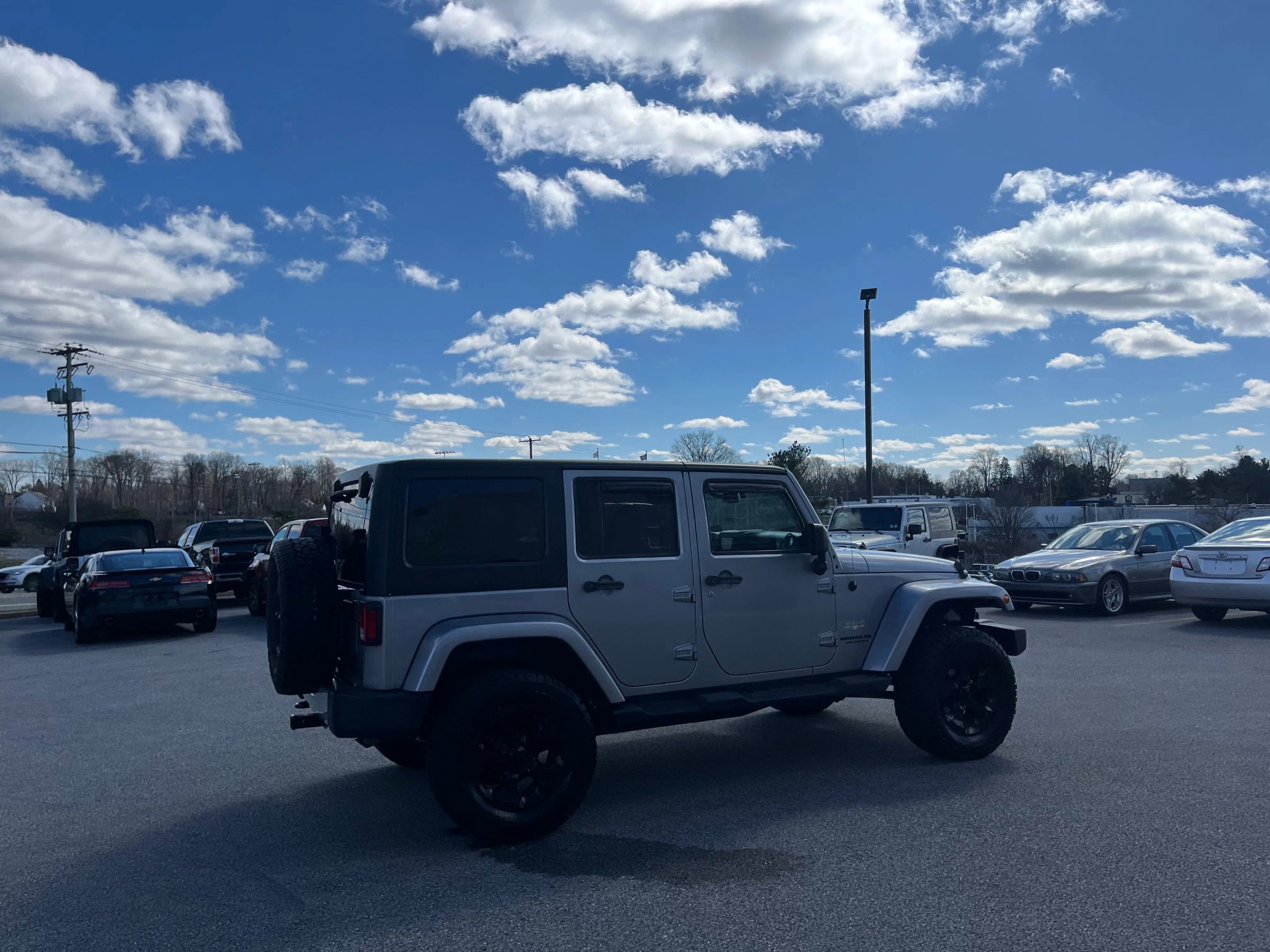 Used 2014 Jeep Wrangler Unlimited Sahara w/ Dual Top Group image 3