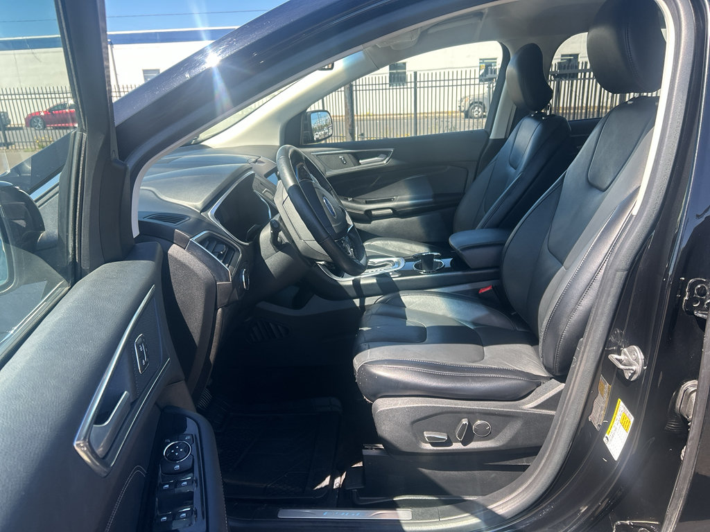 Certified 2018 Ford Edge Titanium w/ Ford Safe & Smart Package AWD/4WD image 13