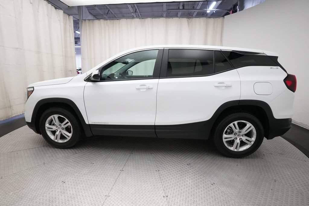 Used 2024 GMC Terrain SLE w/ LPO, Floor Liner Package AWD/4WD image 23