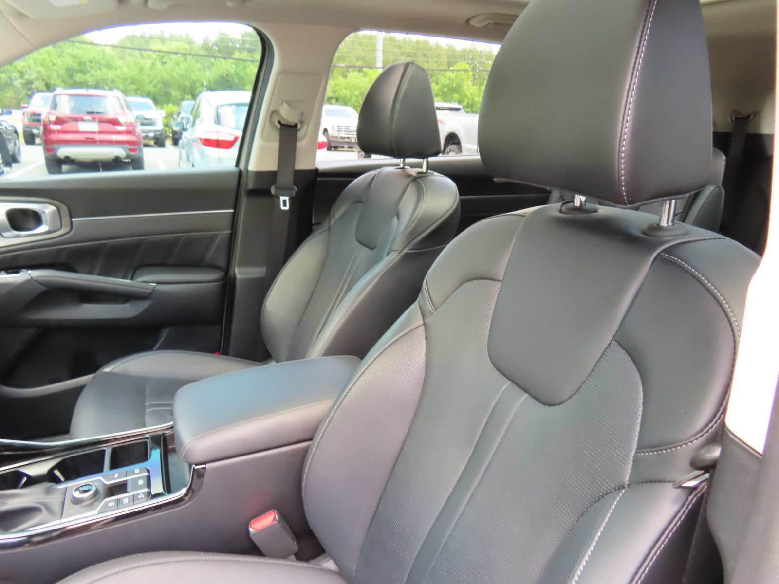 Used 2025 Kia Sorento SX AWD/4WD image 29