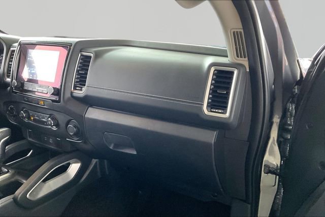 Used 2023 Nissan Frontier SV image 18