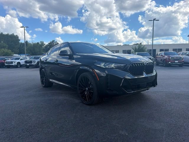 Used 2024 BMW X6 xDrive40i w/ Premium Package AWD/4WD image 3